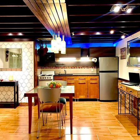 Live In This Iconic East Side Lower Level Unit プロビデンス エクステリア 写真