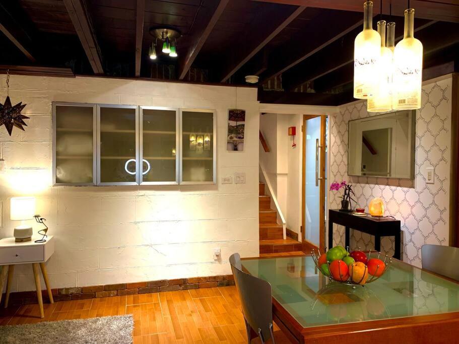 Live In This Iconic East Side Lower Level Unit プロビデンス エクステリア 写真